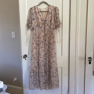 Chandler Floral Print Short Sleeve Midi Dress. Great condition. Never worn